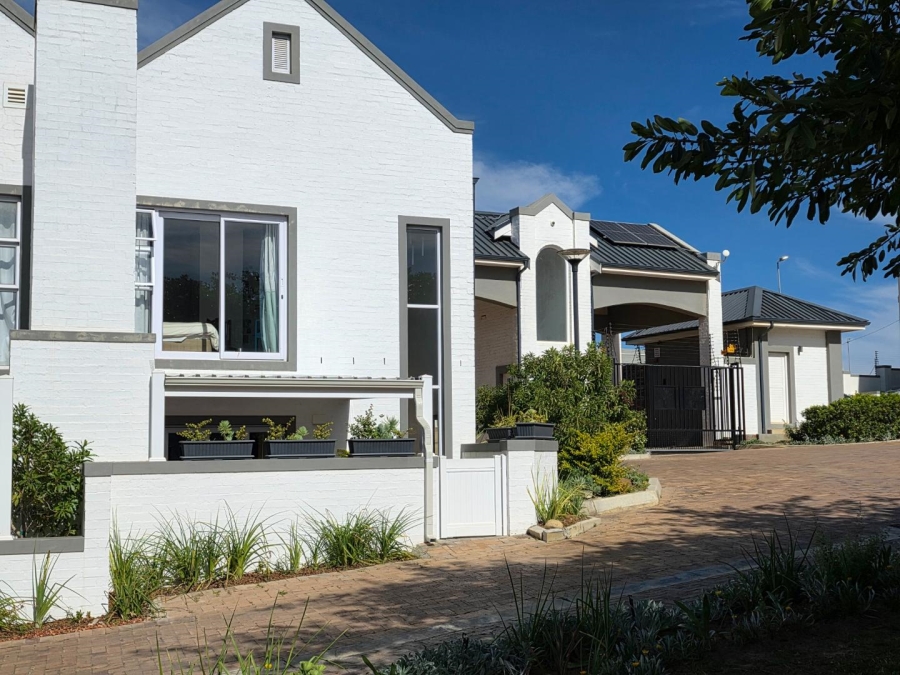 To Let 3 Bedroom Property for Rent in Gevonden Estate Western Cape